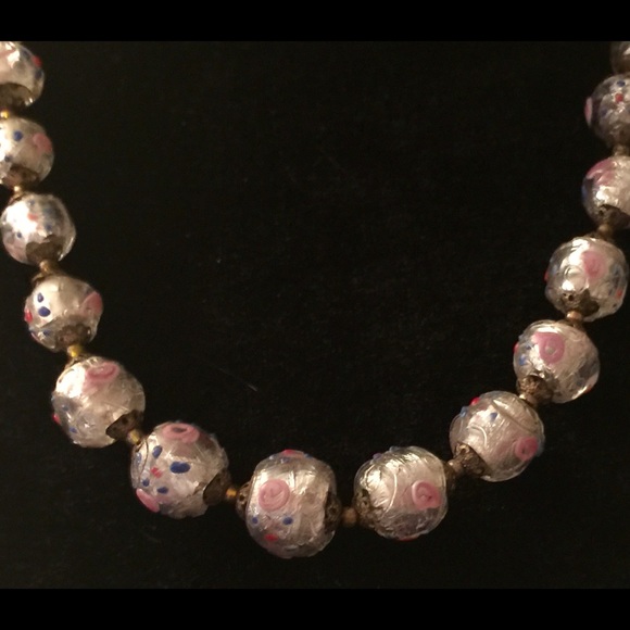 Vintage frosted glass beads with abstract painting - Picture 7 of 8